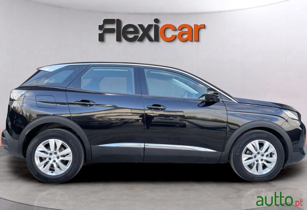 2021' Peugeot 3008 photo #3