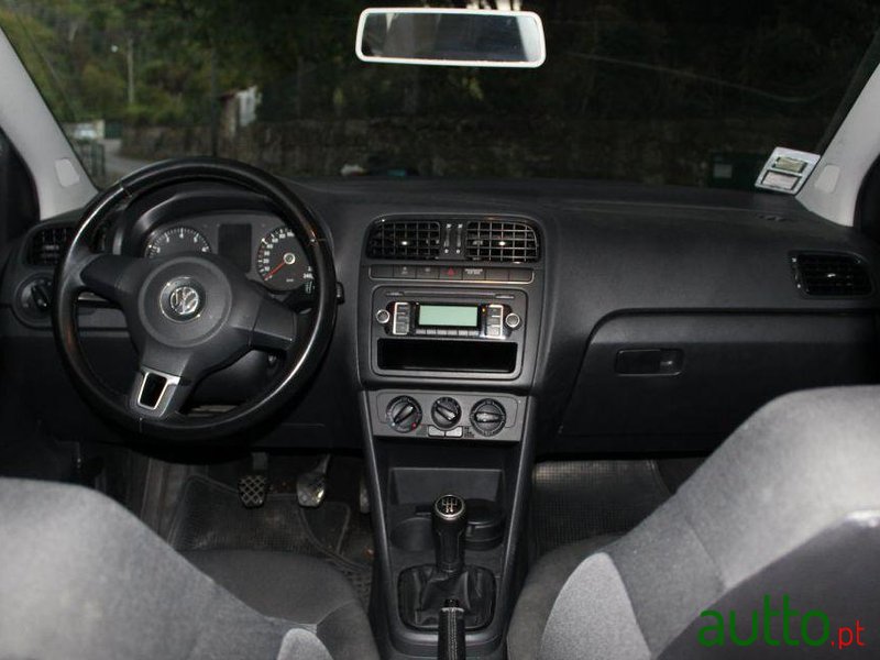 2010' Volkswagen Polo 1.2 Trendline photo #1