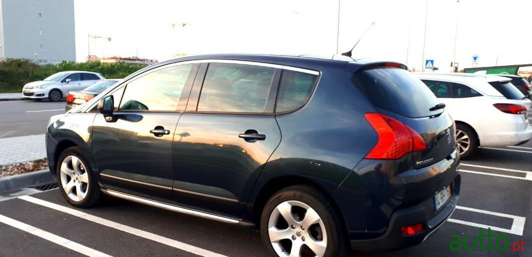 2012' Peugeot 3008 Sport photo #3