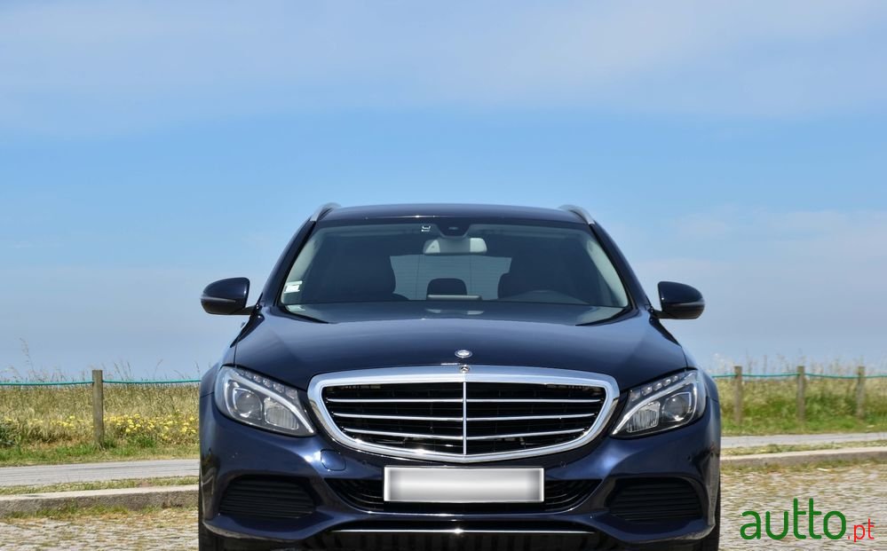 2017' Mercedes-Benz C 220 photo #2