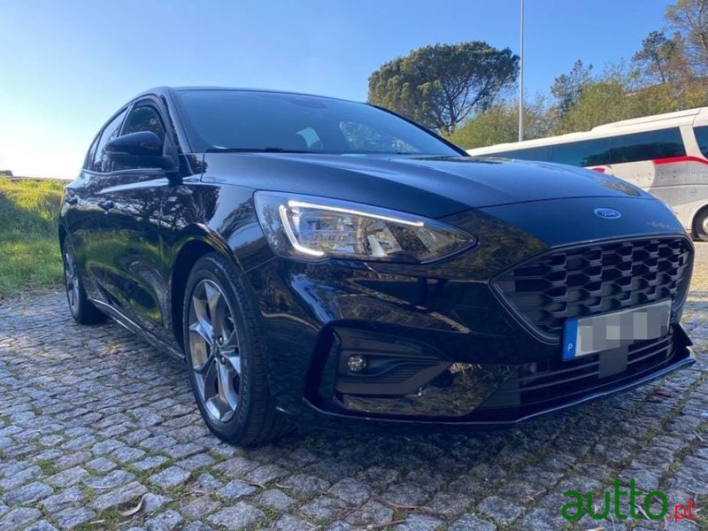 2020' Ford Focus St--Line photo #2