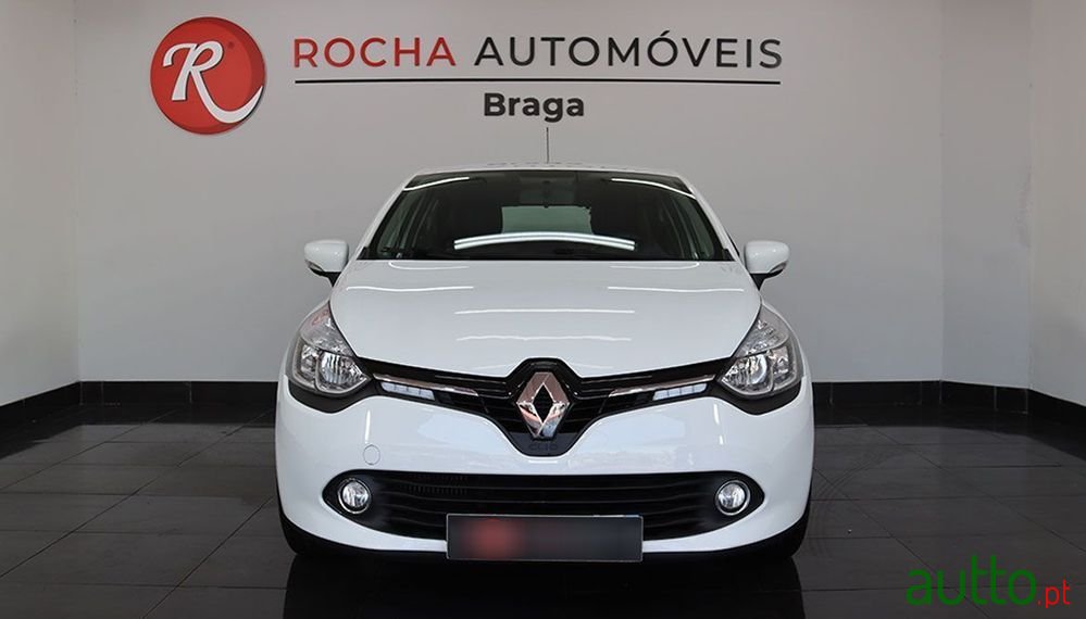 2015' Renault Clio photo #2