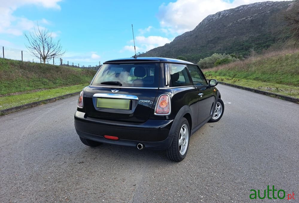 2009' MINI Cooper D 3 Portas photo #4