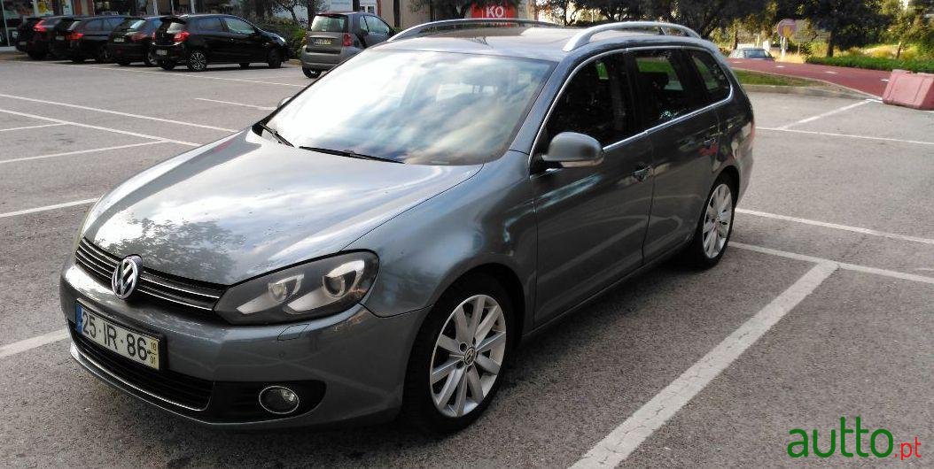 2010' Volkswagen Golf Variant photo #3