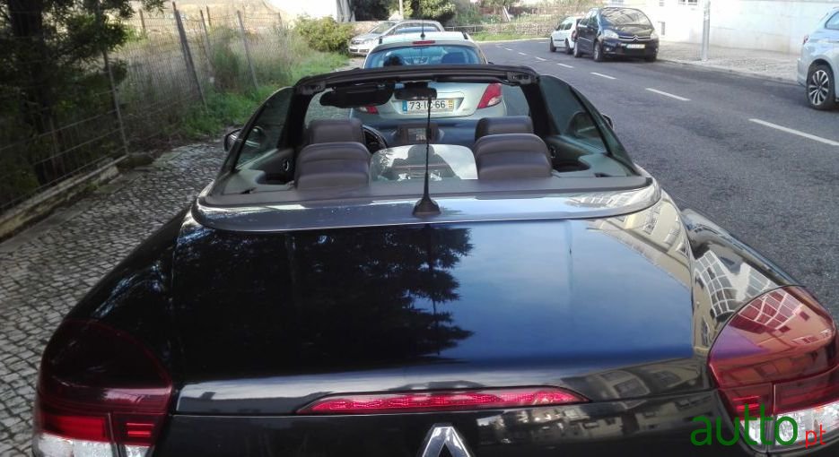 2013' Renault Megane photo #2