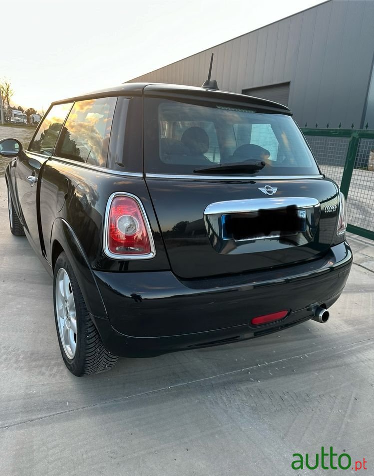 2009' MINI Cooper Auto. photo #4