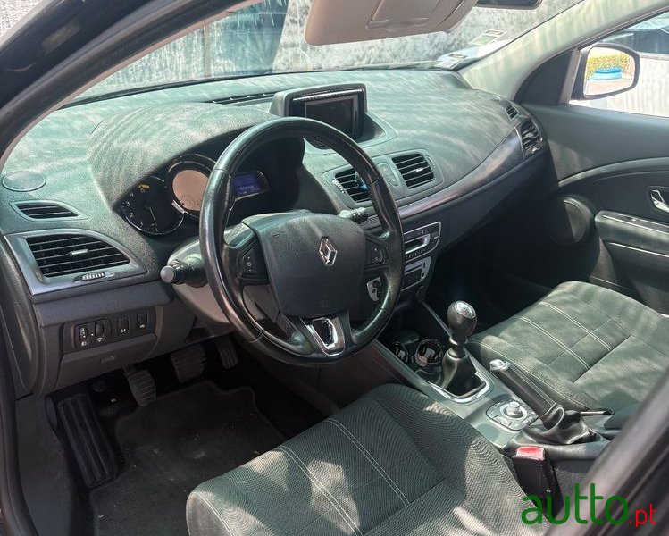 2015' Renault Megane photo #3