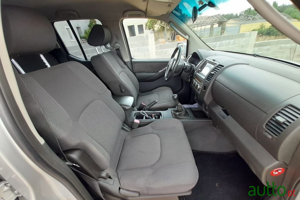 2007' Nissan Navara photo #6