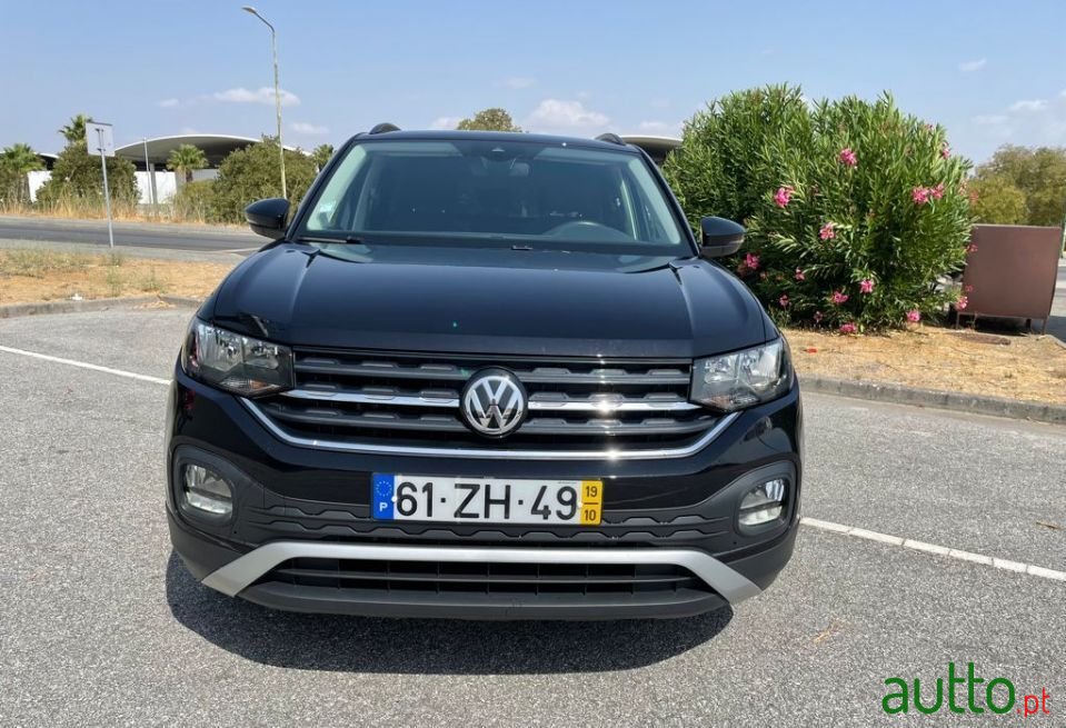 2019' Volkswagen T-Cross photo #2