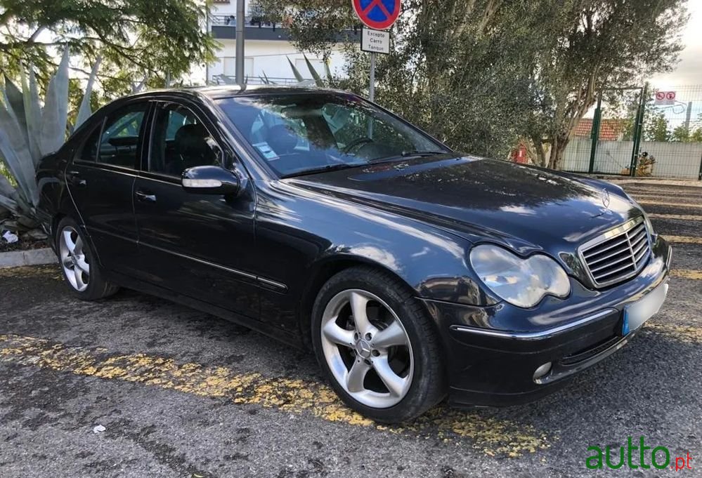2001' Mercedes-Benz C 220 Cdi Avantgarde photo #1