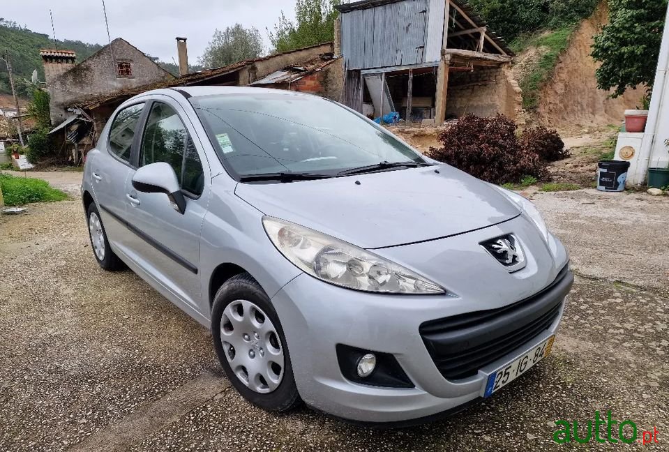 2009' Peugeot 207 photo #1