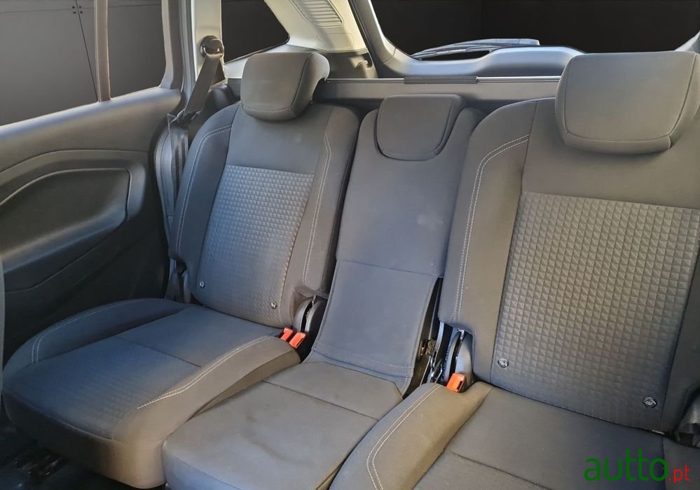 2016' Ford Grand C-MAX photo #6