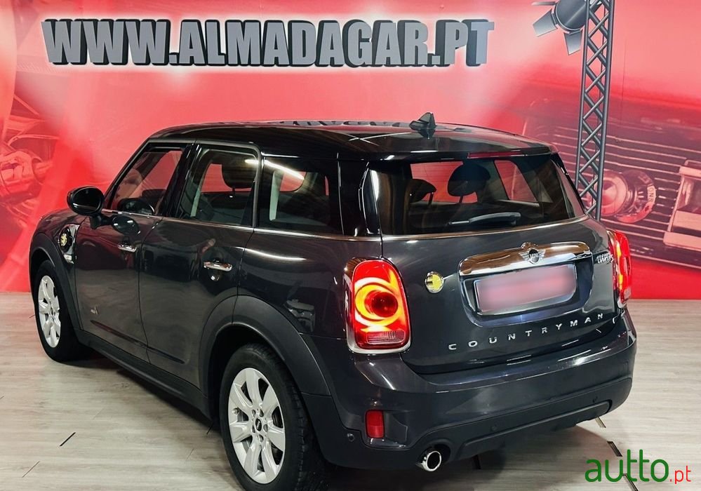 2019' MINI Countryman Cooper Se All4 Auto photo #3