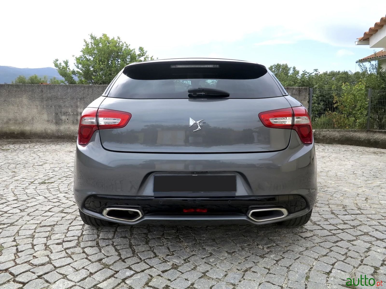 2013' Citroen DS5 photo #6