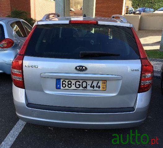 2008' Kia Ceed Sw photo #2