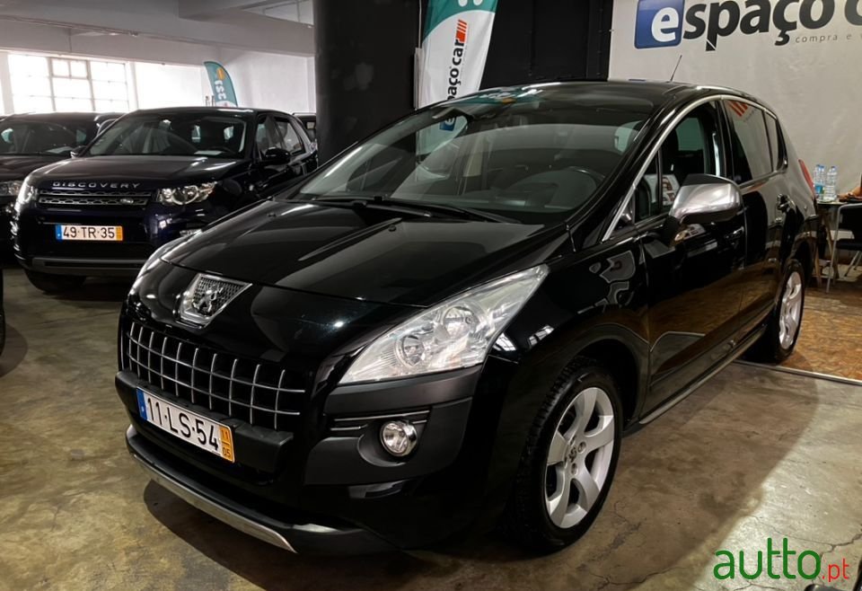 2011' Peugeot 3008 photo #1