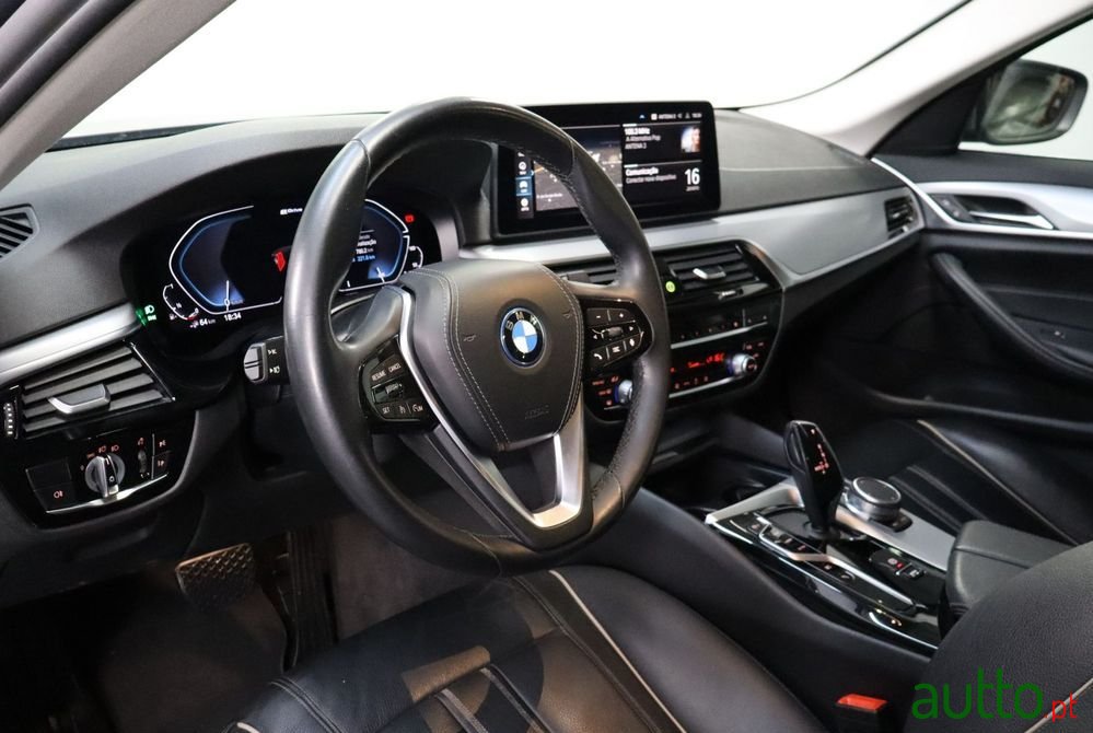 2021' BMW Série 5 E Line Luxury photo #5
