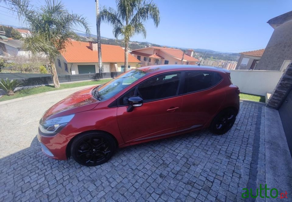 2015' Renault Clio photo #6