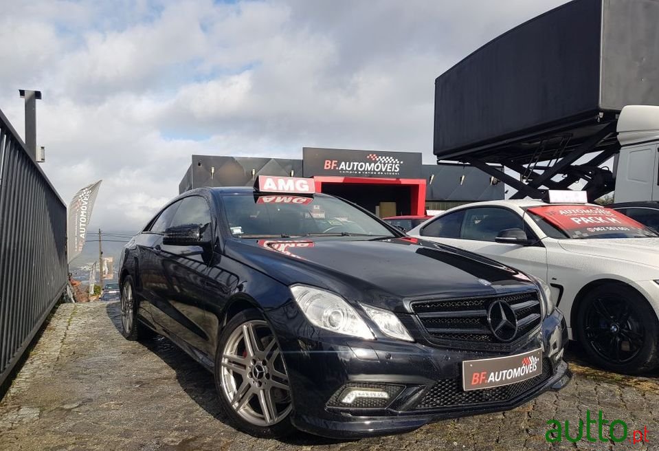 2010' Mercedes-Benz E-250 photo #1