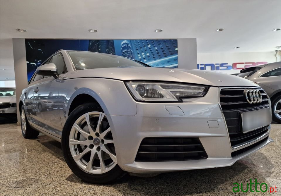 2016' Audi A4 Avant photo #5