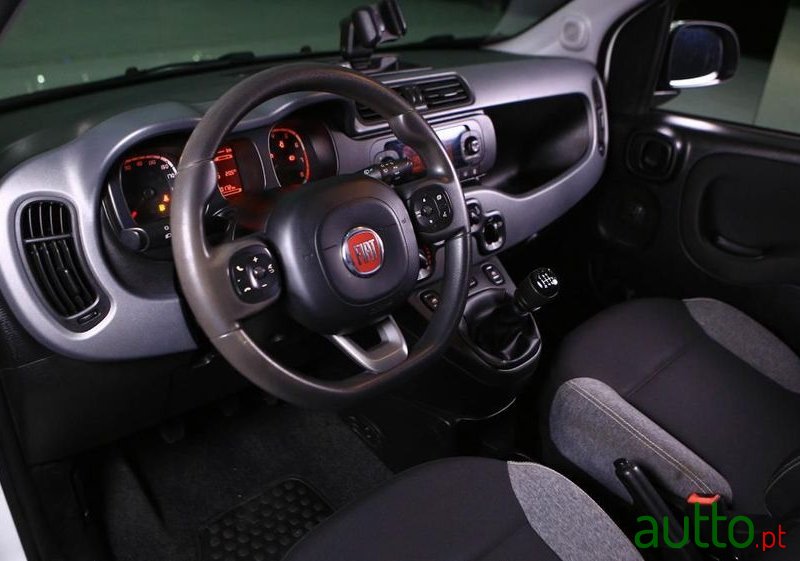 2020' Fiat Panda photo #6