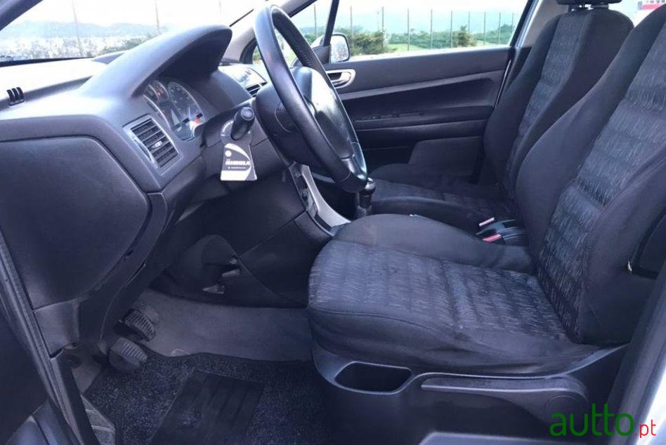 2002' Peugeot 307 Sw photo #4