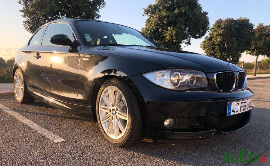 2008' BMW 123 Coupé Pack M photo #2