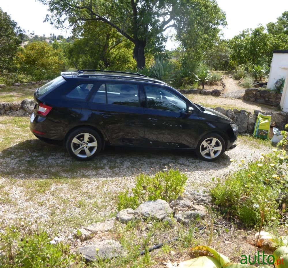 2019' Skoda Fabia 1.0 Active photo #1