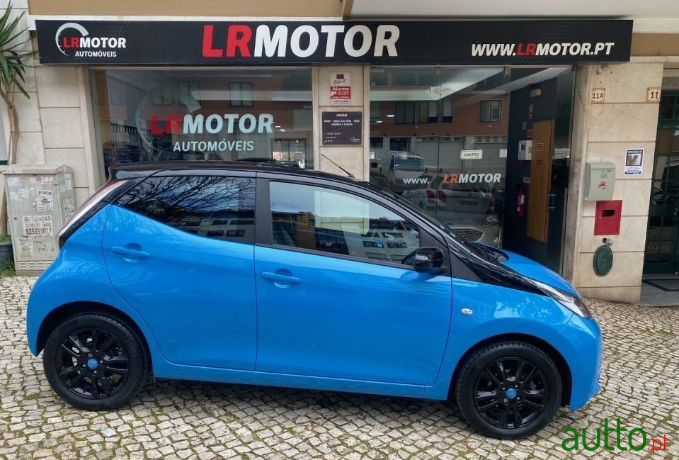 2016' Toyota Aygo photo #1