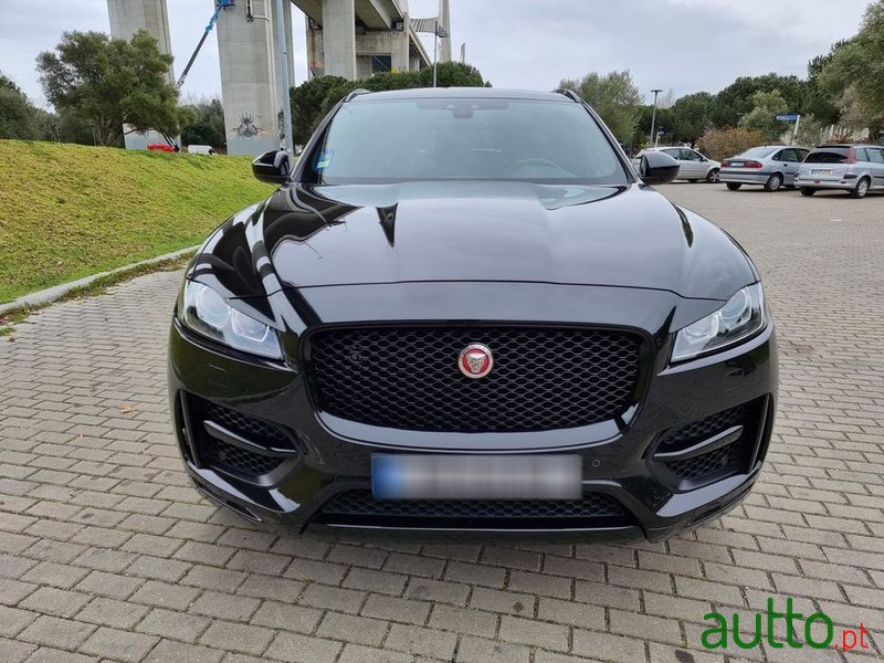 2017' Jaguar F-Pace photo #1