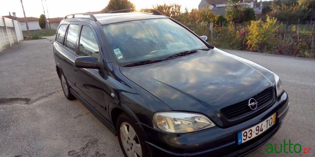 2002' Opel Astra Caravan photo #1