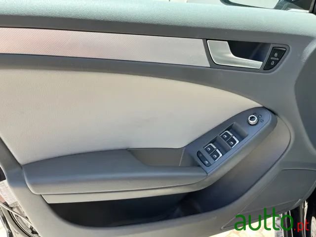 2013' Audi A4 Avant photo #5