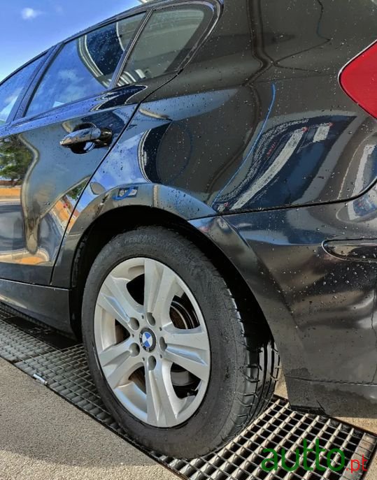 2008' BMW 120 photo #4