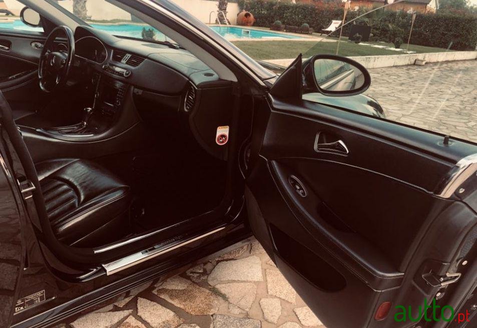 2007' Mercedes-Benz Cls-320 Amg photo #3