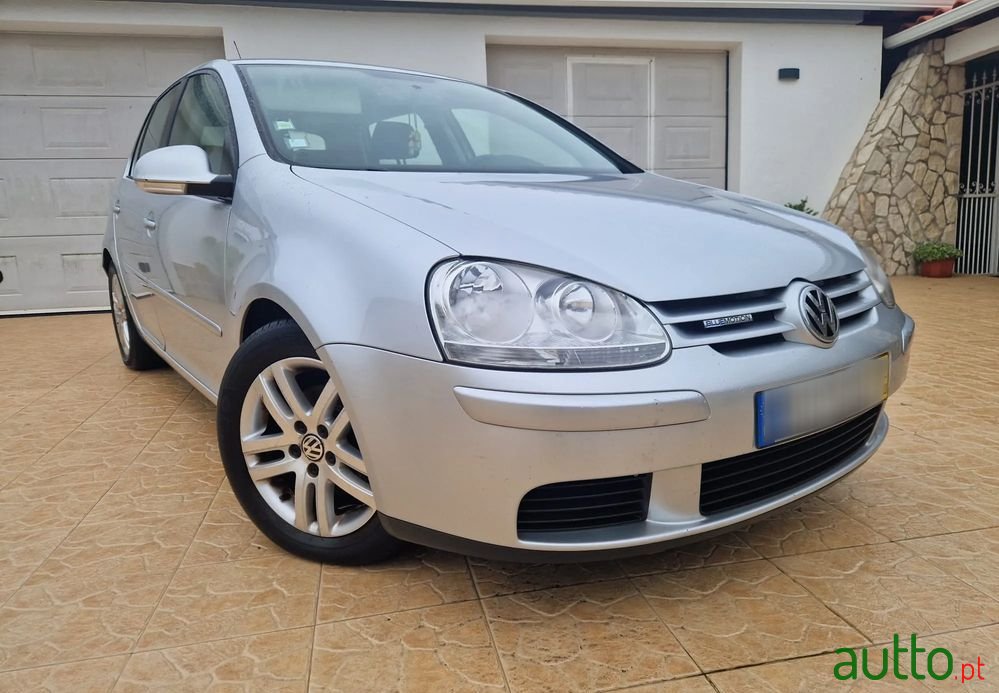 2008' Volkswagen Golf photo #5