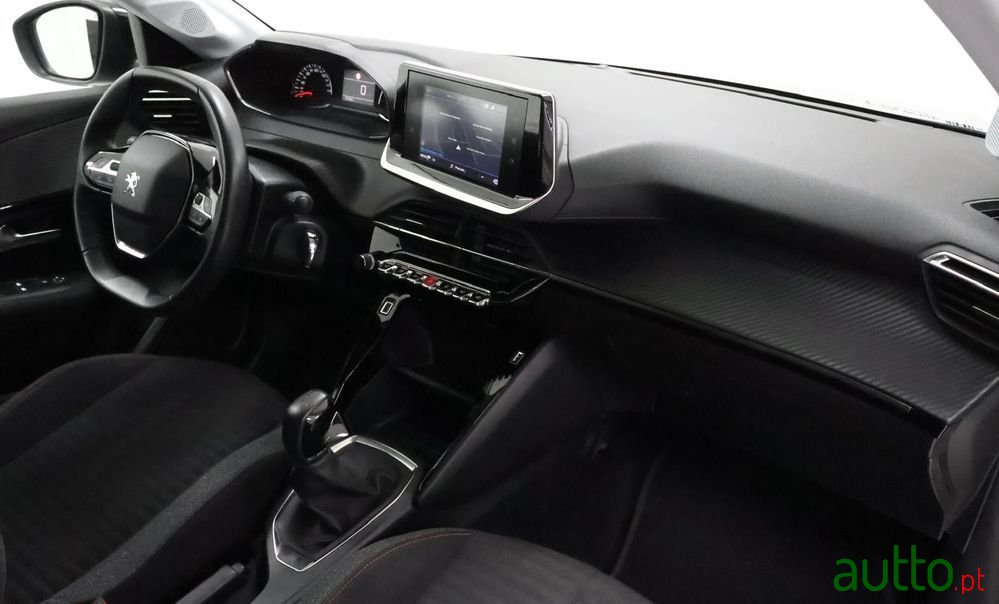 2022' Peugeot 208 photo #3