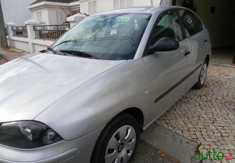 2004' SEAT Ibiza 1.2 Glx photo #2