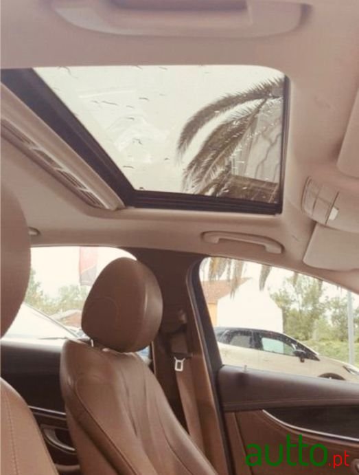 2017' Mercedes-Benz 220E D Exclusive Line photo #2