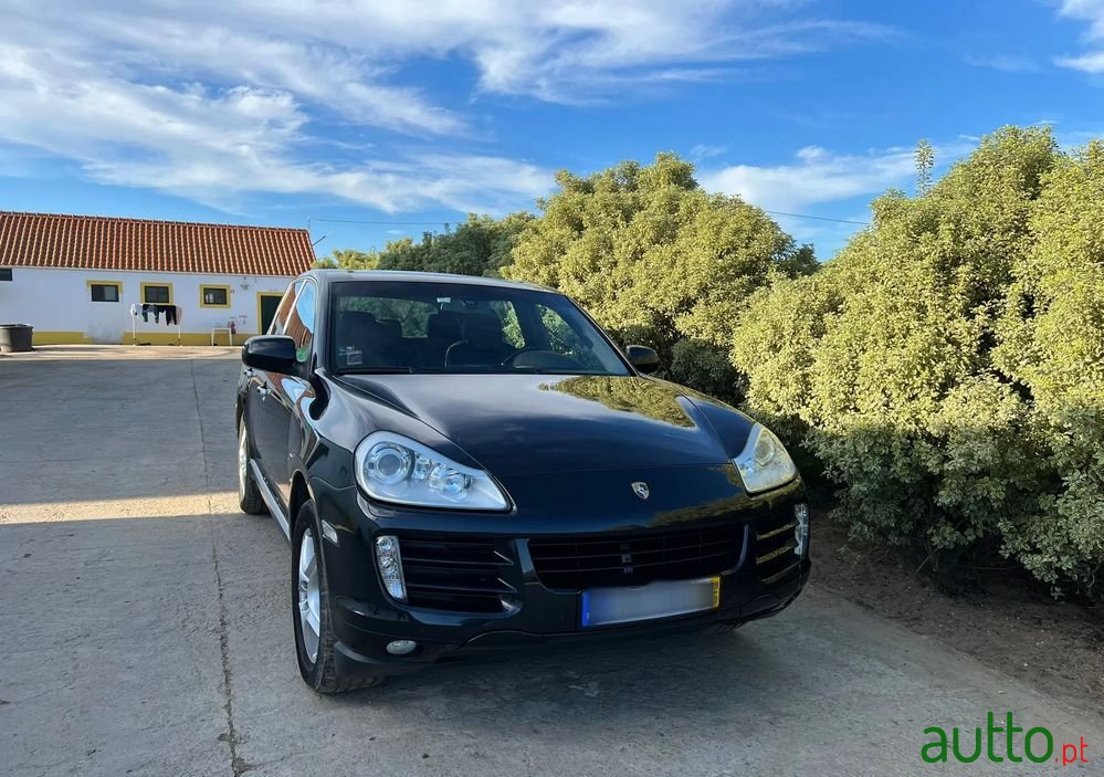 2009' Porsche Cayenne Tiptronic photo #1