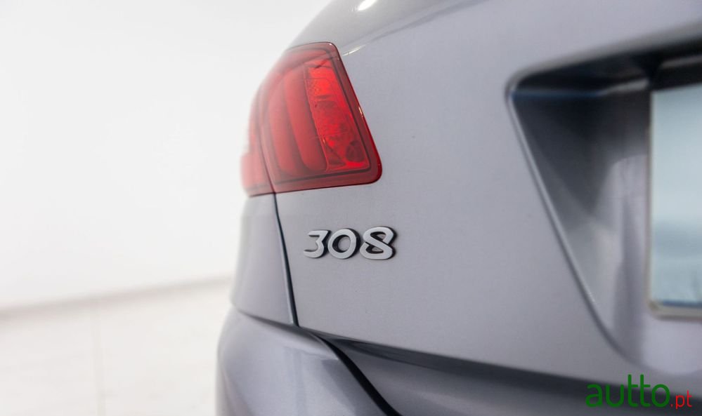 2020' Peugeot 308 photo #3
