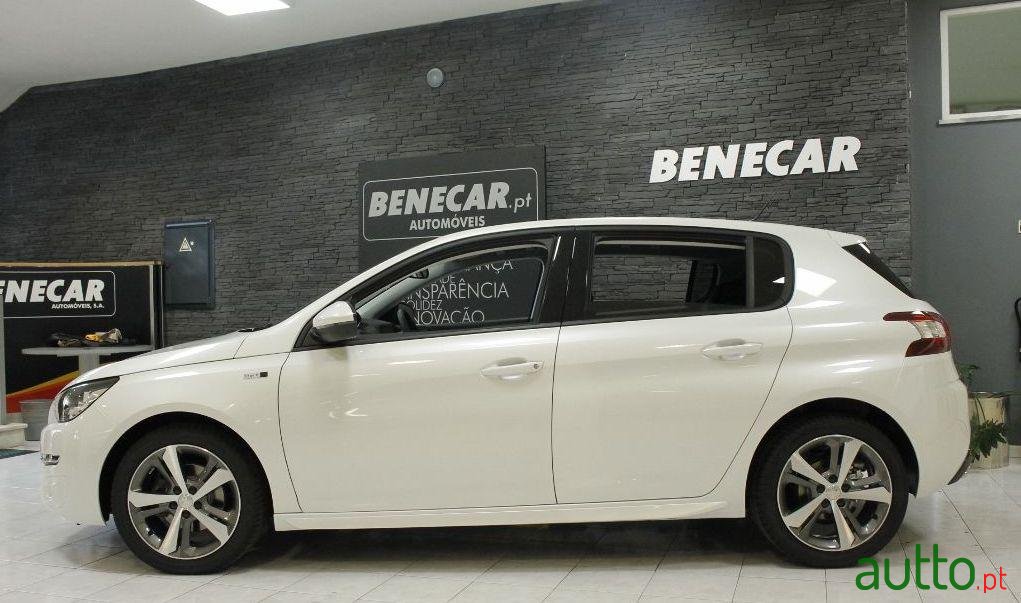 2016' Peugeot 308 Style 1.6 Bluehdi photo #2