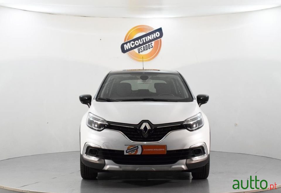 2019' Renault Captur photo #2