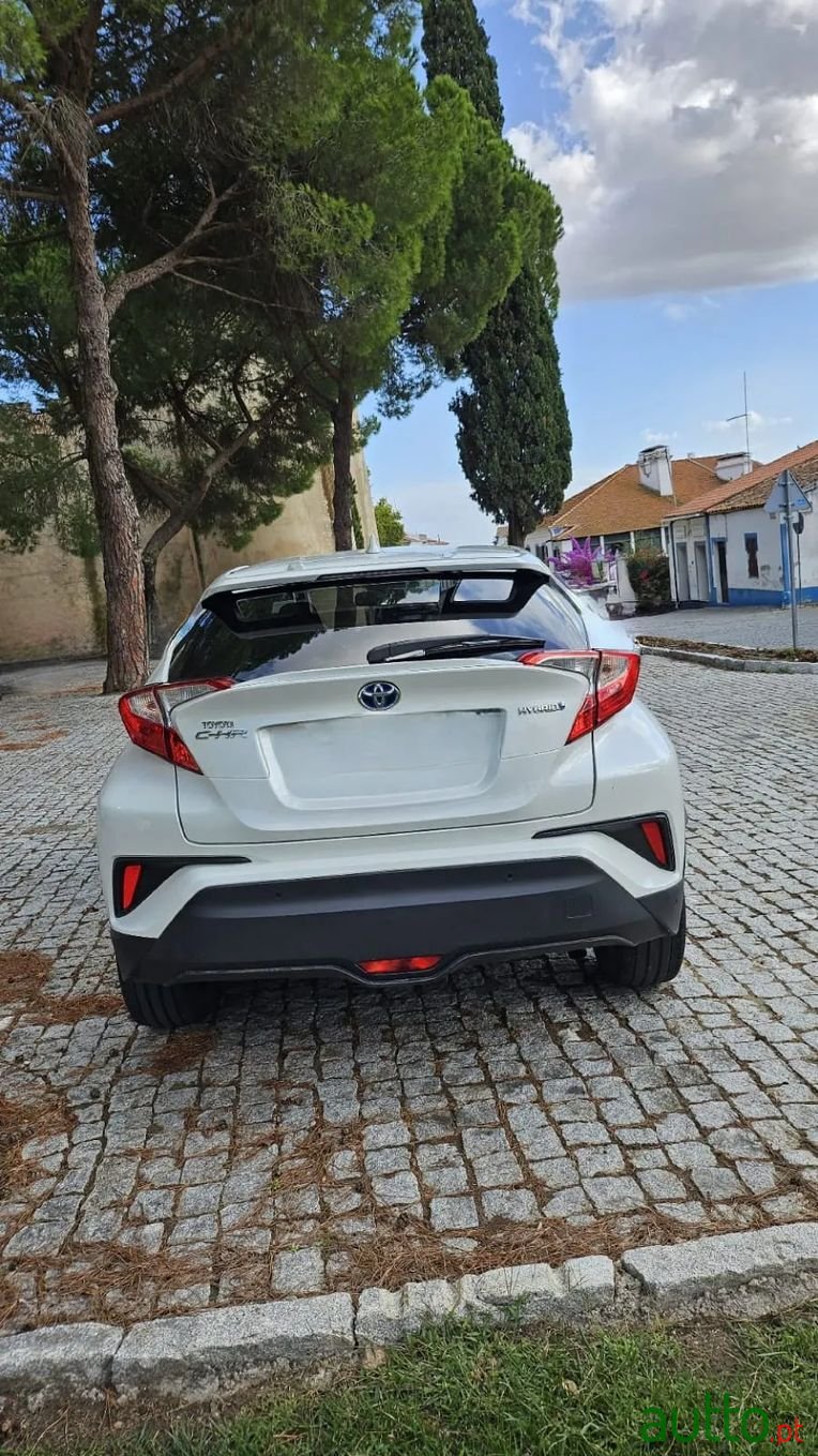 2018' Toyota C-HR photo #3