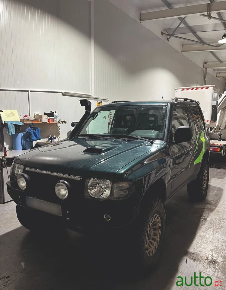 2000' Mitsubishi Pajero 2.8 Td Gls photo #2