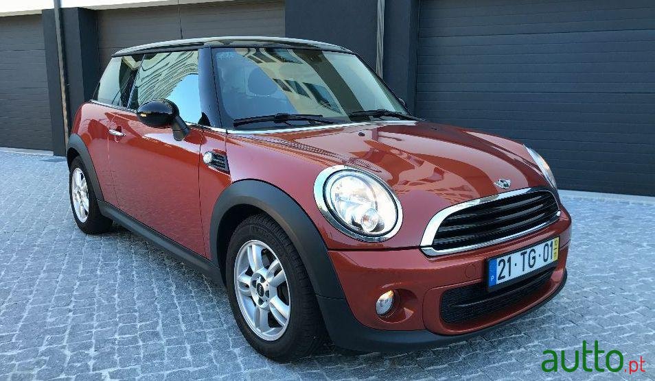 2010' MINI Cooper photo #1