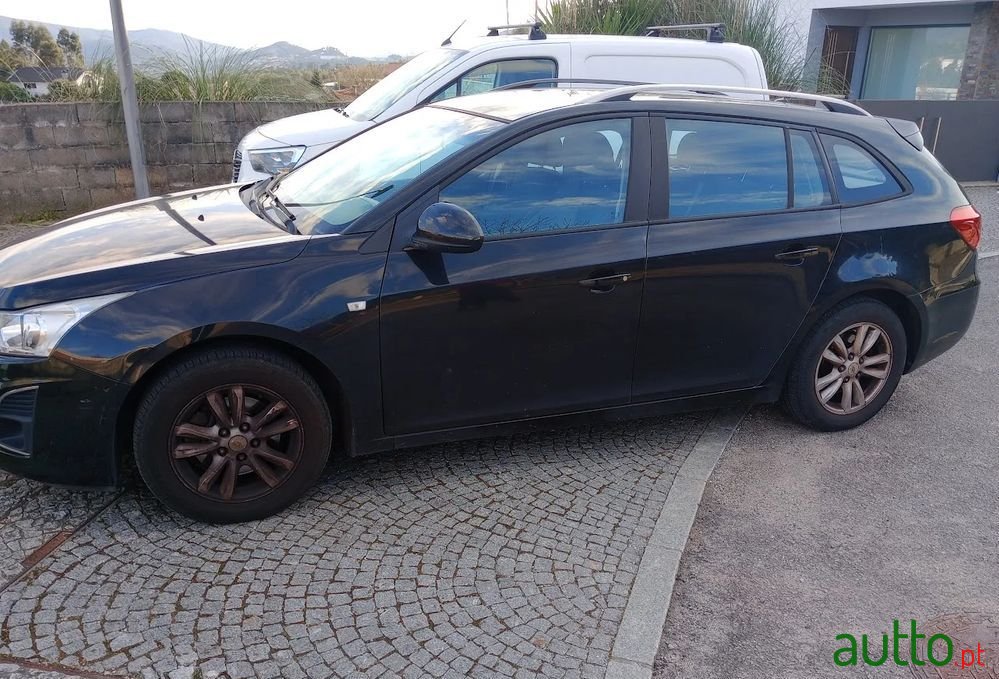 2012' Chevrolet Cruze Sw photo #2