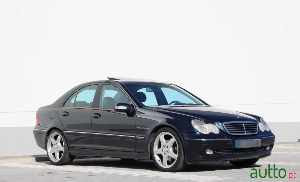 2001' Mercedes-Benz Classe C photo #2
