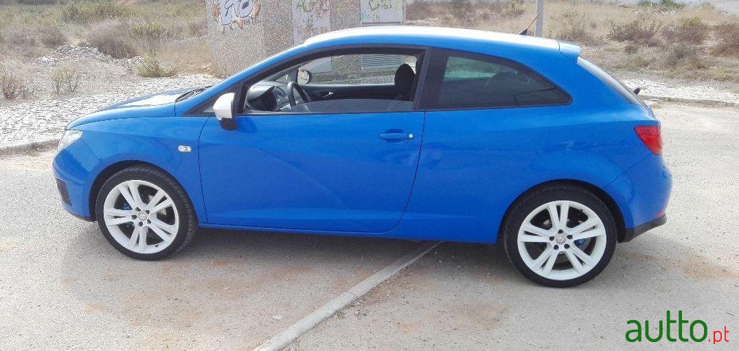 2009' SEAT Ibiza photo #1