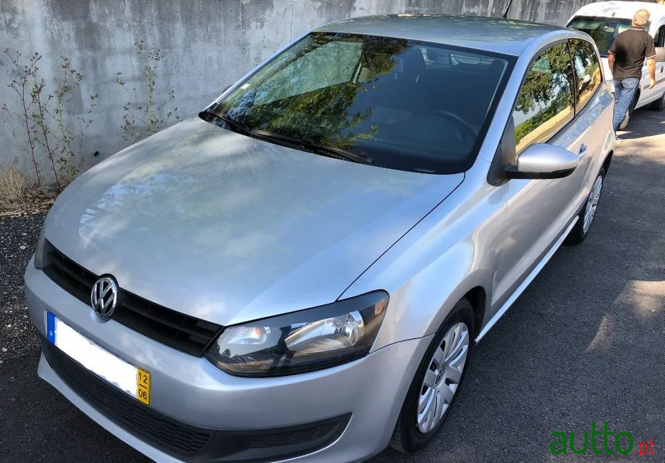 2012' Volkswagen Polo photo #1