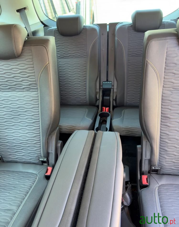 2013' Opel Zafira Tourer photo #5